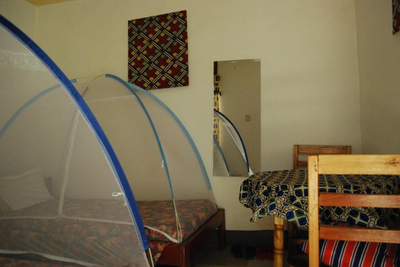 Crater Bay Cottages Kabale Екстер'єр фото
