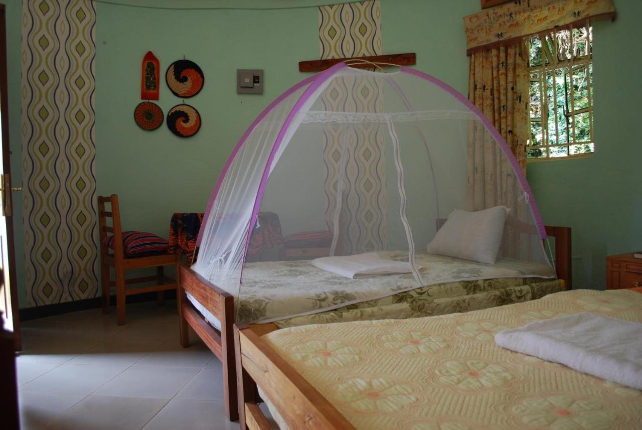 Crater Bay Cottages Kabale Екстер'єр фото