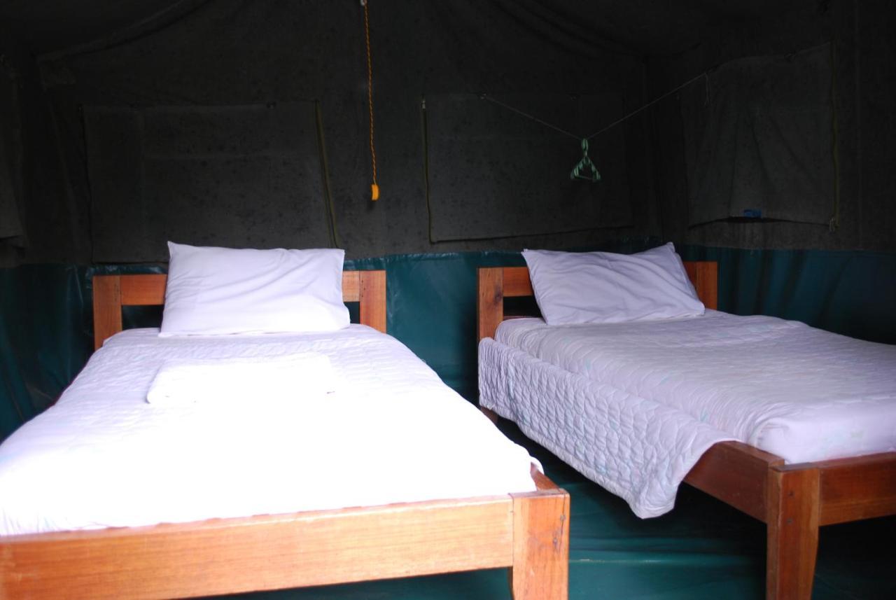 Crater Bay Cottages Kabale Екстер'єр фото