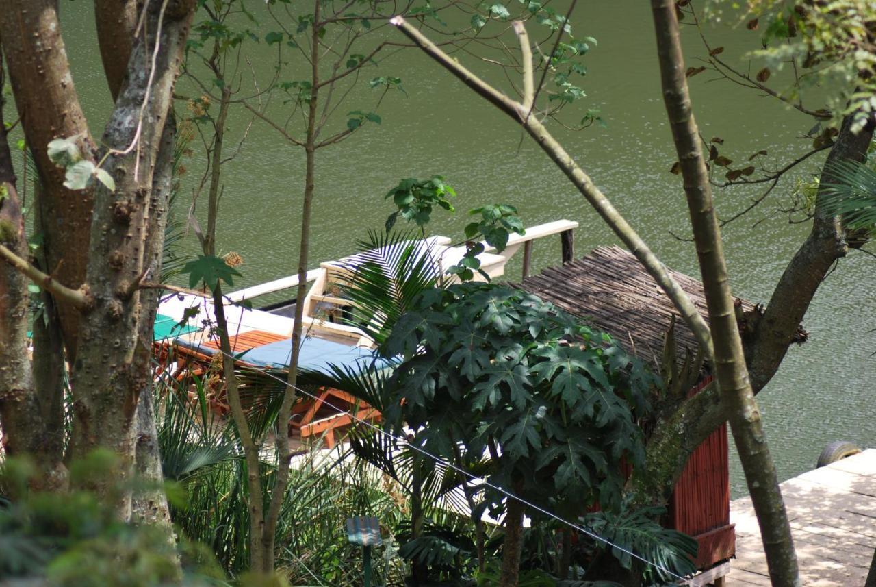 Crater Bay Cottages Kabale Екстер'єр фото